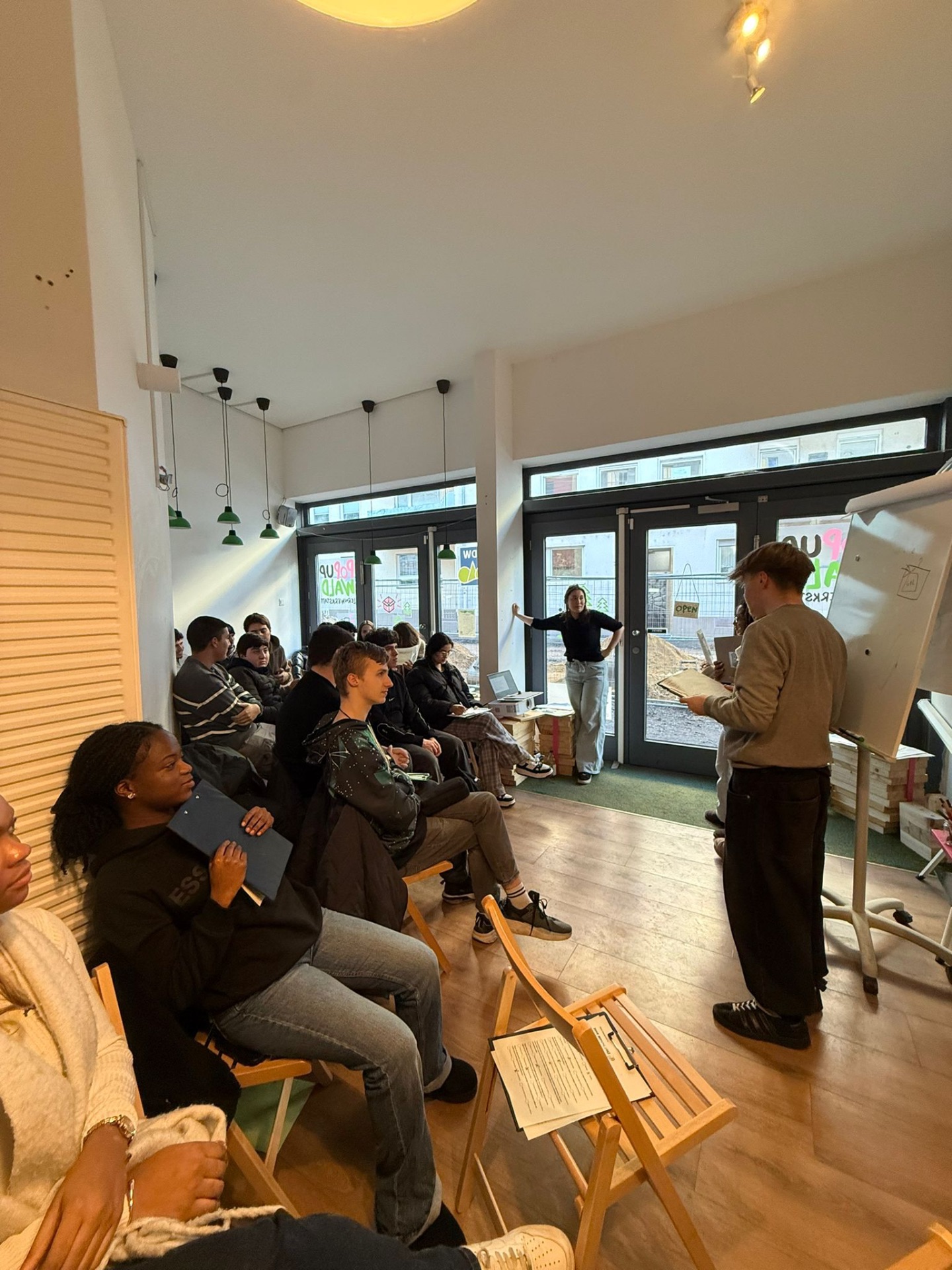 PHOTO 2025 12 11 18 00 22